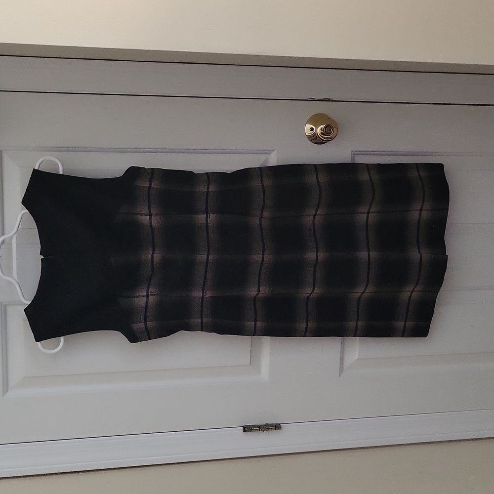 NWOT Banana Republic Gray, Beige, and Baby Blue Plaid Wool Shift Dress, Size 4 - Picture 7 of 10